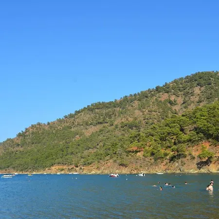 Maviay Beach فندق أدراسان